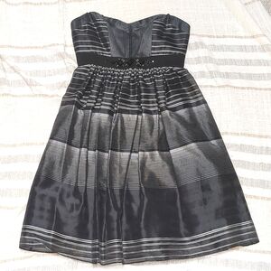 New BCBG Maxazria Strapless Striped Silk Cocktail Beaded Dress Black Silver 0